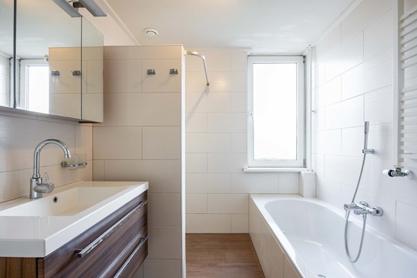 Medium property photo - Auck Van Haersmawei 13, 9036 LL Menaam